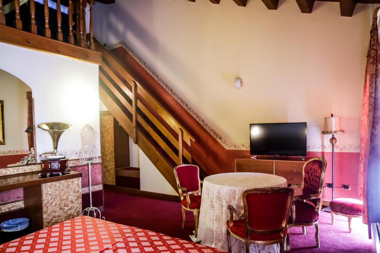 Hotel Villa Pigalle Tezze sul Brenta Dış mekan fotoğraf