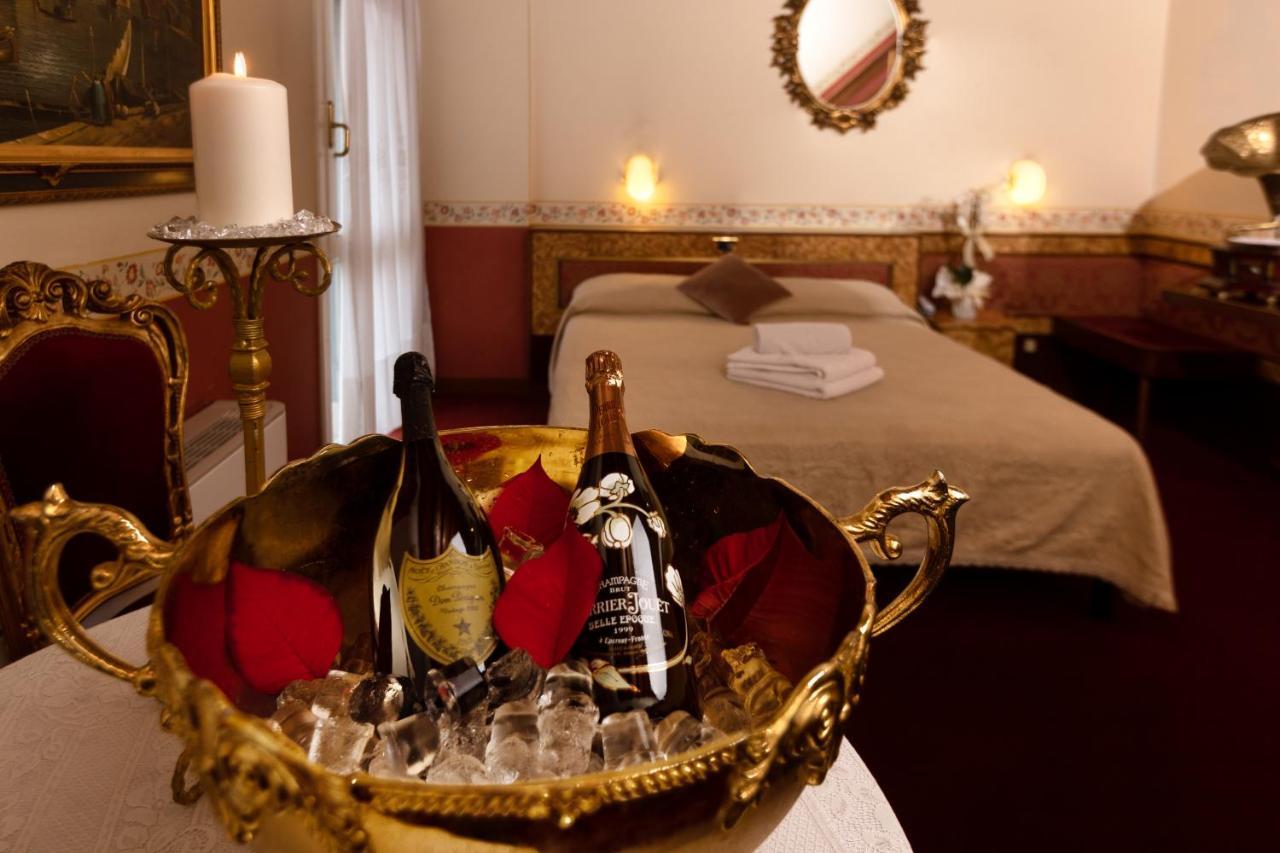 Hotel Villa Pigalle Tezze sul Brenta Dış mekan fotoğraf